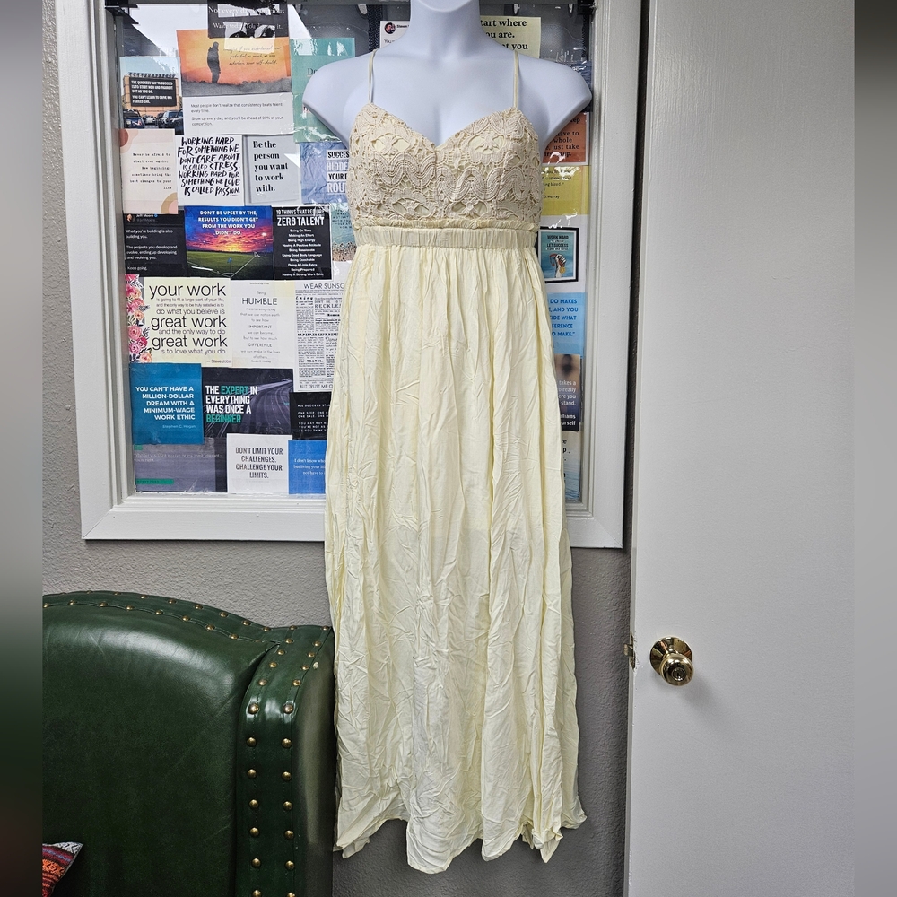 Heyson Crochet Lace Maxi Dress - Large